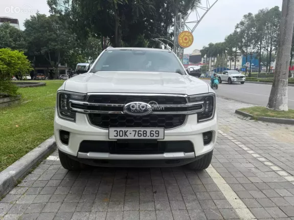 Ford Everest 2.0L ST5 6AT 2WD Titanium 2023 - Xe gia đình rộng rãi, tiện nghi đầy đủ