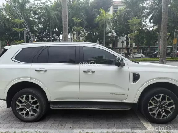Ford Everest 2.0L ST5 6AT 2WD Titanium 2023 - Xe gia đình rộng rãi, tiện nghi đầy đủ