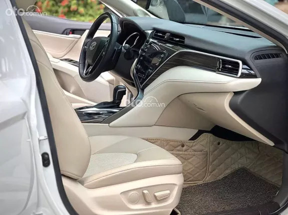 Toyota Camry 2.5Q 2020 - Nhập Thái Lan - Full lịch sử hãng, 1 Chủ SG