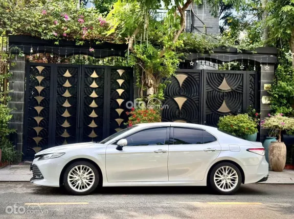 Toyota Camry 2.5Q 2020 - Full Options - 1 chủ từ đầu, full lịch sử hãng