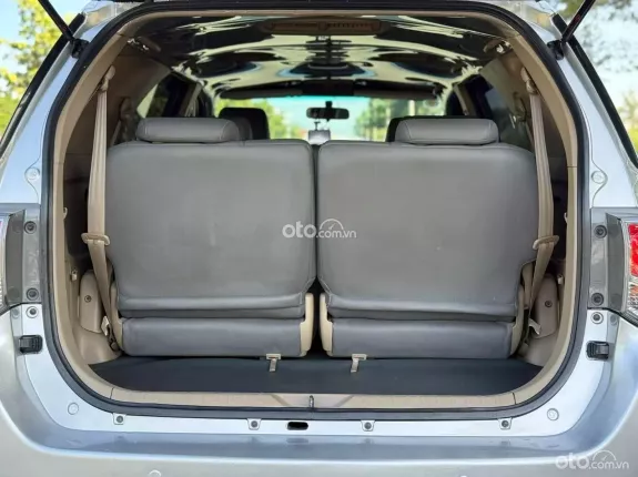 Toyota Fortuner 2.7 V 4X4 AT 2013 - Bền bỉ, mạnh mẽ, giá hợp lí