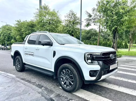 Ford Ranger Wildtrak 2.0l bi-turbo 4x4 10 AT 2025 - Máy dầu 2.0 biturbo mạnh mẽ tiết kiệm nhiên liệu