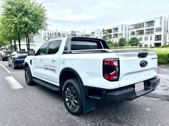 Ford Ranger Wildtrak 2.0l bi-turbo 4x4 10 AT 2025 - Máy dầu 2.0 biturbo mạnh mẽ tiết kiệm nhiên liệu
