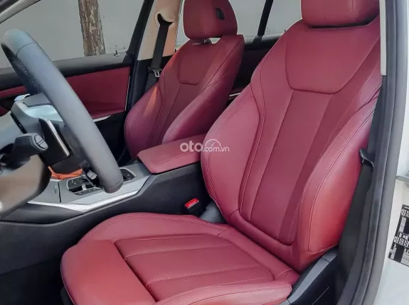 BMW 320i Sport Line 2025 - Trắng 9.000km