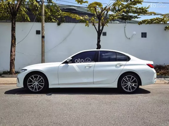 BMW 320i Sport Line 2025 - Trắng 9.000km