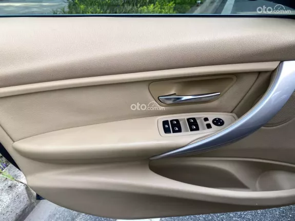 BMW 320i 2014 - Xe gia đình bảo dưỡng kỹ lưỡng