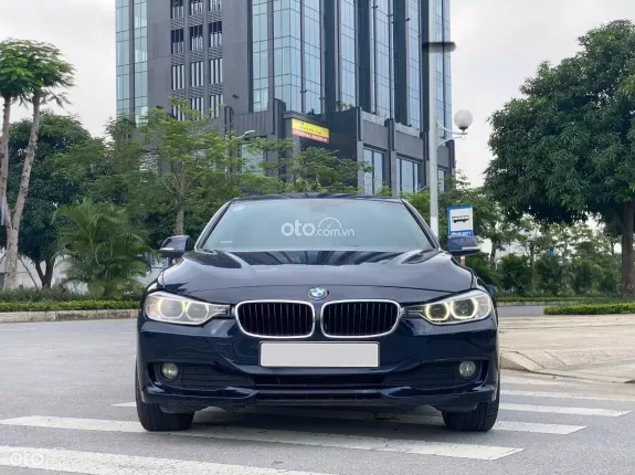 BMW 320i 2014 - Xe gia đình bảo dưỡng kỹ lưỡng