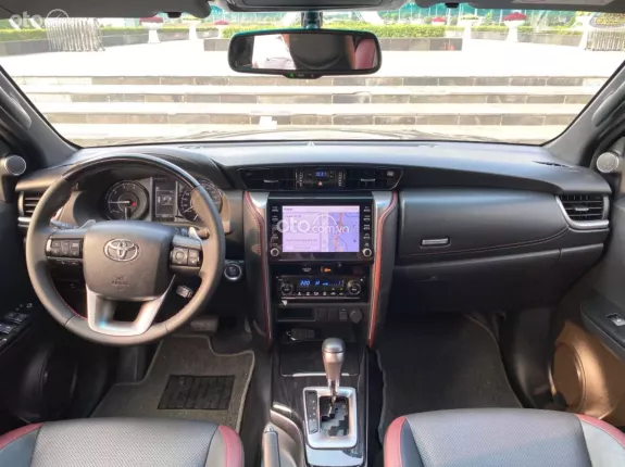 Toyota Fortuner 2.4 AT 4x2 Legender 2022 - Xe chính chủ tư nhân Hà Nội