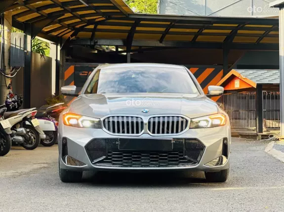 BMW 320i Sport Line 2024 - Nt Đỏ