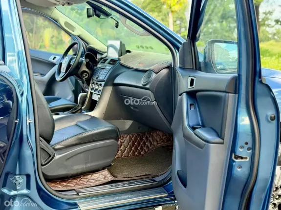 Mazda BT-50 Deluxe 4x2 2.2 AT 2021 - Xe cực chất, sang trọng. Hỗ trợ góp ngân hàng