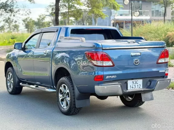 Mazda BT-50 Deluxe 4x2 2.2 AT 2021 - Xe cực chất, sang trọng. Hỗ trợ góp ngân hàng