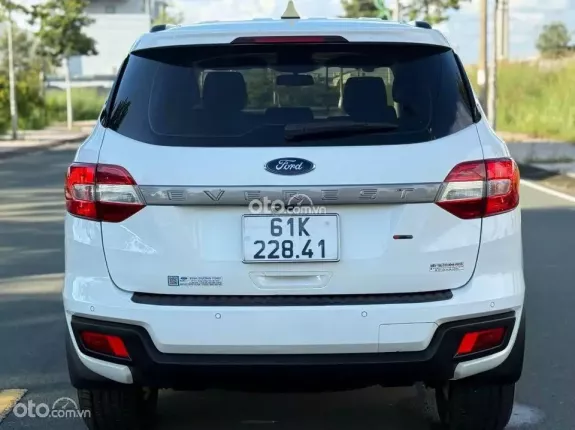 Ford Everest Ambiente 2.0 AT 4x2 2019 - Máy dầu tiết kiệm, Gầm cao, khung gầm chắc chắn vận hành ổn định