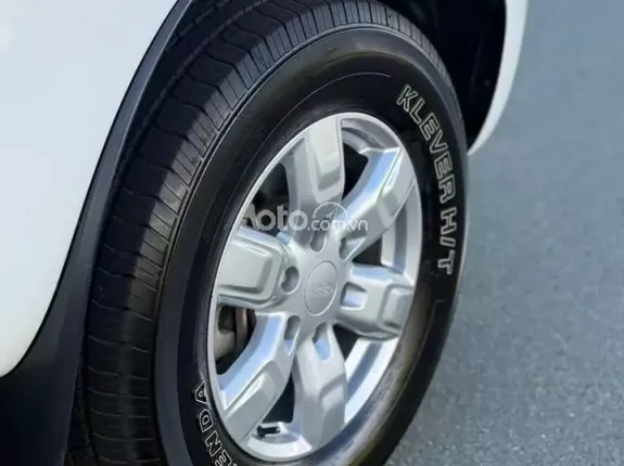 Ford Everest Ambiente 2.0 AT 4x2 2019 - Máy dầu tiết kiệm, Gầm cao, khung gầm chắc chắn vận hành ổn định