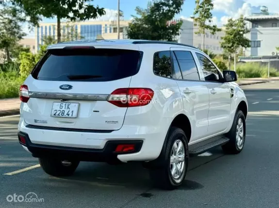 Ford Everest Ambiente 2.0 AT 4x2 2019 - Máy dầu tiết kiệm, Gầm cao, khung gầm chắc chắn vận hành ổn định