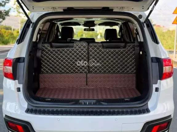 Ford Everest Ambiente 2.0 AT 4x2 2019 - Máy dầu tiết kiệm, Gầm cao, khung gầm chắc chắn vận hành ổn định