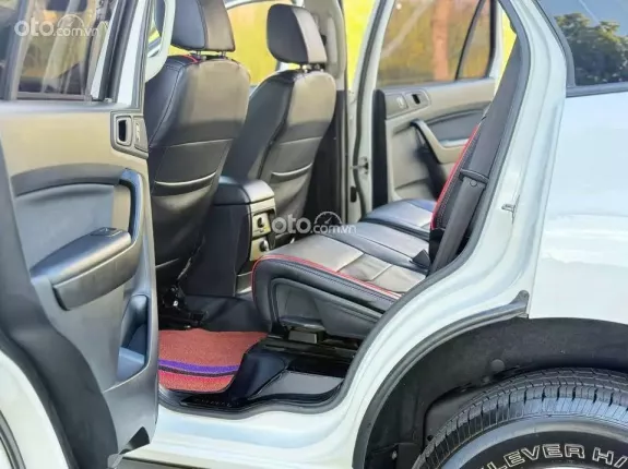 Ford Everest Ambiente 2.0 AT 4x2 2019 - Máy dầu tiết kiệm, Gầm cao, khung gầm chắc chắn vận hành ổn định