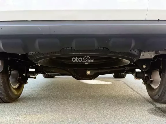 Ford Everest Ambiente 2.0 AT 4x2 2019 - Máy dầu tiết kiệm, Gầm cao, khung gầm chắc chắn vận hành ổn định