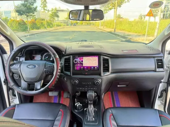Ford Everest Ambiente 2.0 AT 4x2 2019 - Máy dầu tiết kiệm, Gầm cao, khung gầm chắc chắn vận hành ổn định