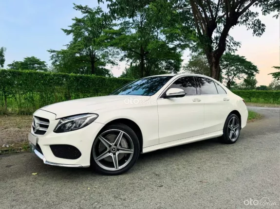 Mercedes-Benz C300 AMG 2016 - BIỂN HCM BẢO DƯỠNG CHUẨN CHỈNH