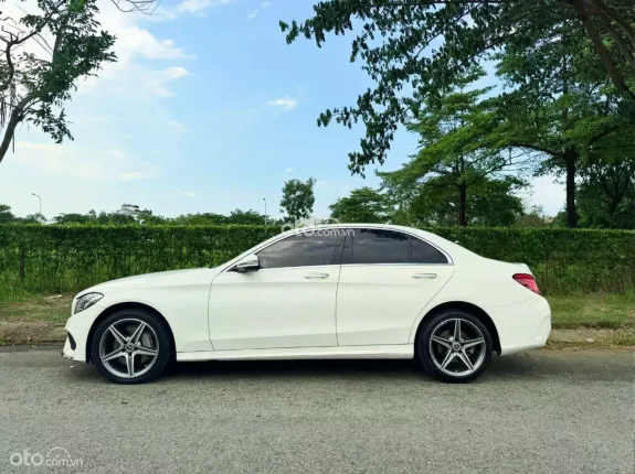Mercedes-Benz C300 AMG 2016 - BIỂN HCM BẢO DƯỠNG CHUẨN CHỈNH