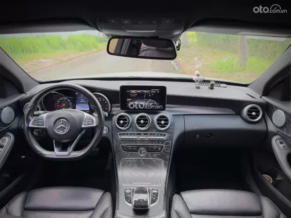 Mercedes-Benz C300 AMG 2016 - BIỂN HCM BẢO DƯỠNG CHUẨN CHỈNH
