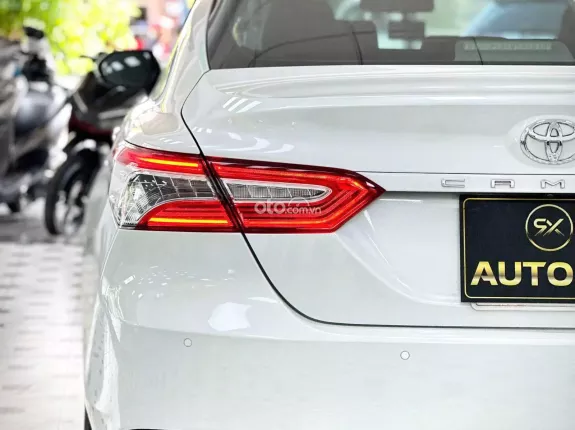 Toyota Camry 2.5G 2019 - Siêu đẹp đi lướt km thấp