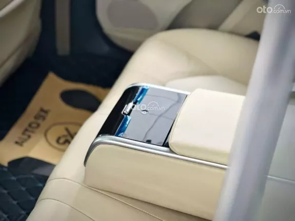 Toyota Camry 2.5G 2019 - Siêu đẹp đi lướt km thấp