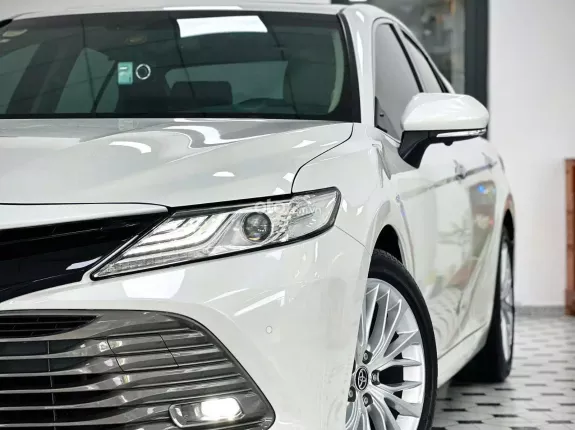 Toyota Camry 2.5G 2019 - Siêu đẹp đi lướt km thấp