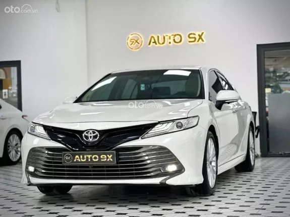 Toyota Camry 2.5G 2019 - Siêu đẹp đi lướt km thấp