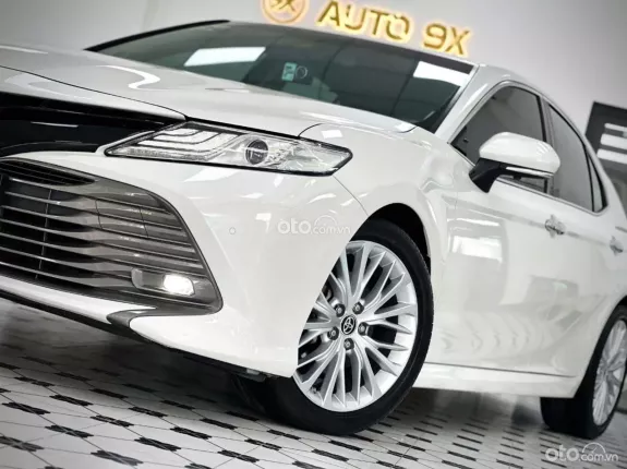 Toyota Camry 2.5G 2019 - Siêu đẹp đi lướt km thấp