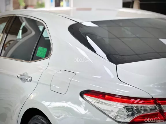 Toyota Camry 2.5G 2019 - Siêu đẹp đi lướt km thấp