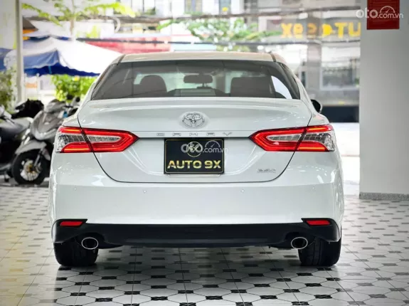 Toyota Camry 2.5G 2019 - Siêu đẹp đi lướt km thấp