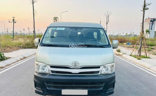 Mua bán Toyota Hiace cũ uy tín giá rẻ tháng 8/2025