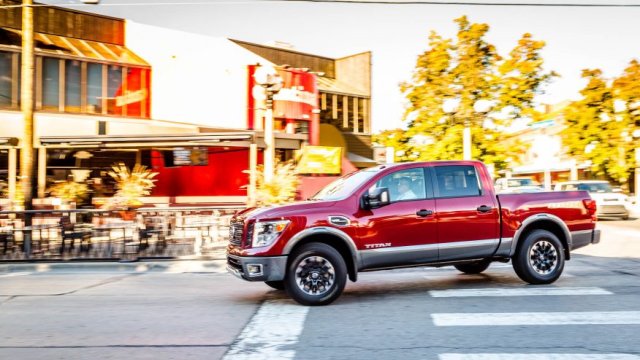 Đánh giá xe Nissan Titan 2017