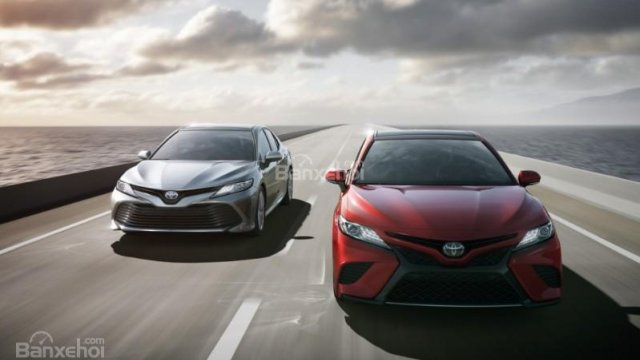 Đánh giá xe Toyota Camry 2018