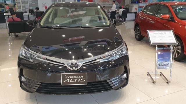 Đánh giá xe Toyota Corolla Altis 2019 bản 1.8G CVT tại Việt Nam