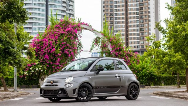 Đánh giá xe Fiat 500 595 Abarth Esseesse 2020: "Xe chơi nhỏ mà có võ"