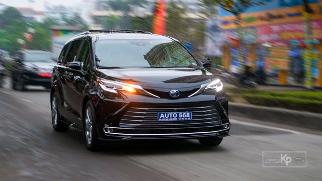 Đánh giá xe Toyota Sienna 2021 đầu tiên về Việt Nam: Sang xịn như Lexus