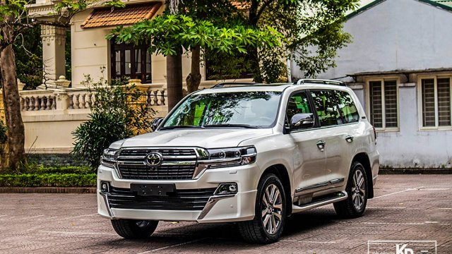 Đánh giá xe Toyota Land Cruiser 2021 bản máy dầu nhập Nga: Chất riêng của xe nhập châu Âu