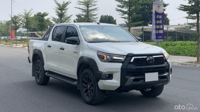 Đánh giá xe Toyota Hilux cũ: Xe tốt, dáng bền, giá "mềm" tại sao chê?