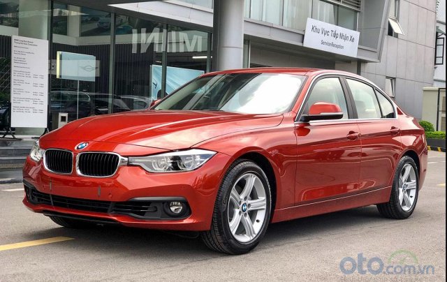 Đón chào thế hệ mới, Thaco bất ngờ xả hàng BMW 3-Series thế hệ cũ, giảm giá lên tới 275 triệu 1