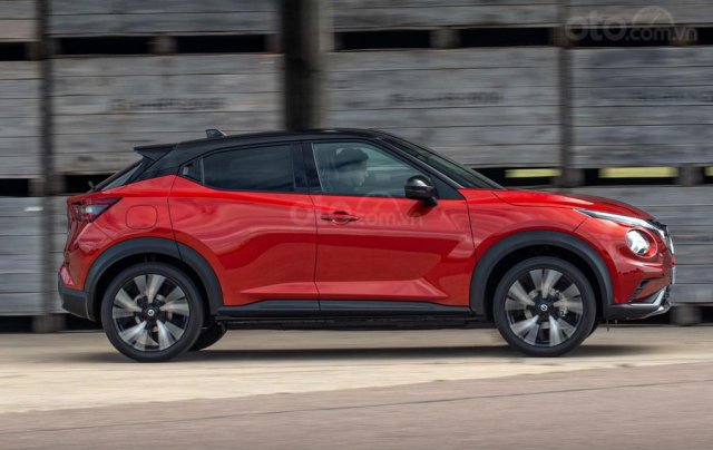 Nissan Juke 2020 to hơn, cân đối hơn và đỡ 'dị' hơn10