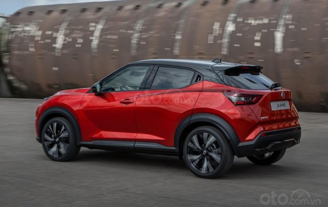 Nissan Juke 2020 to hơn, cân đối hơn và đỡ 'dị' hơn14