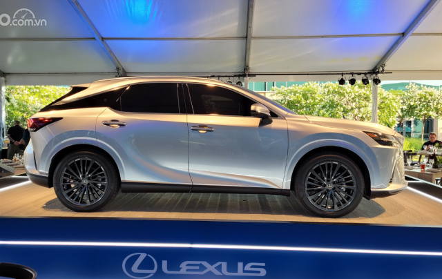 Lexus RX 2023 đã ra mắt toàn cầu, bao giờ sẽ về Việt Nam?5