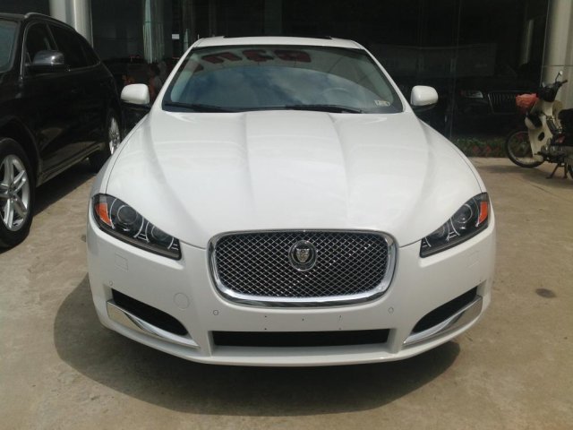 Bán Jaguar XF đời 2014, màu trắng, nhập khẩu