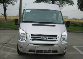 Bán xe Ford Transit đời 2017, màu bạc  