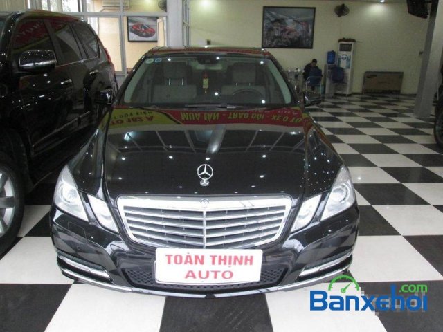 Bán Mercedes E300  đã đi 50000 km