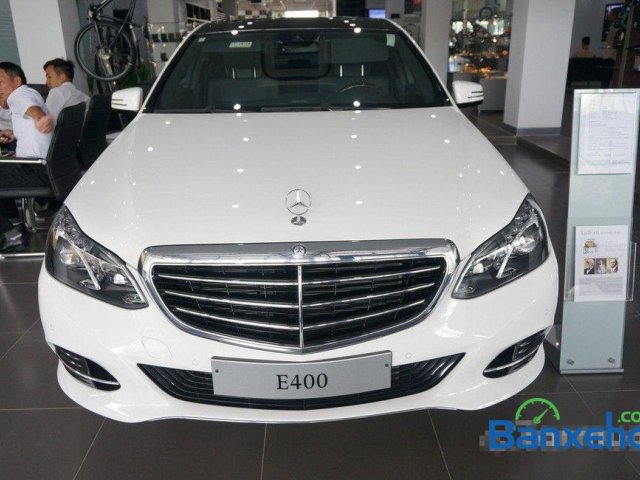 Hãng xe bán xe Mercedes E400 đời 2015, màu trắng