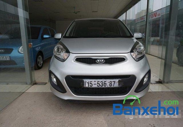 Cần bán lại xe Kia Morning đời 2011 đã đi 12000 km xe đang có sẵn, giao xe ngay