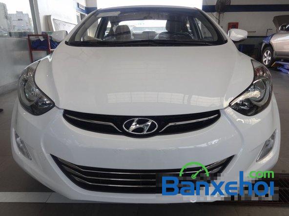 Bán xe Hyundai Elantra GLS 2013, màu trắng, giá chỉ 630 triệu